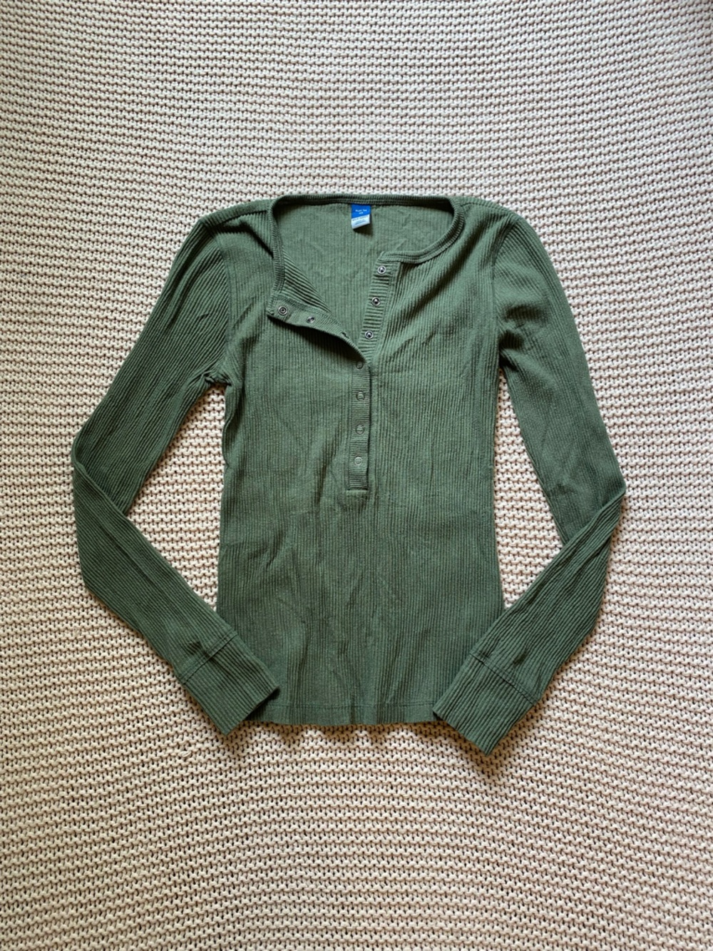 ✰ olive green ribbed henley ✰